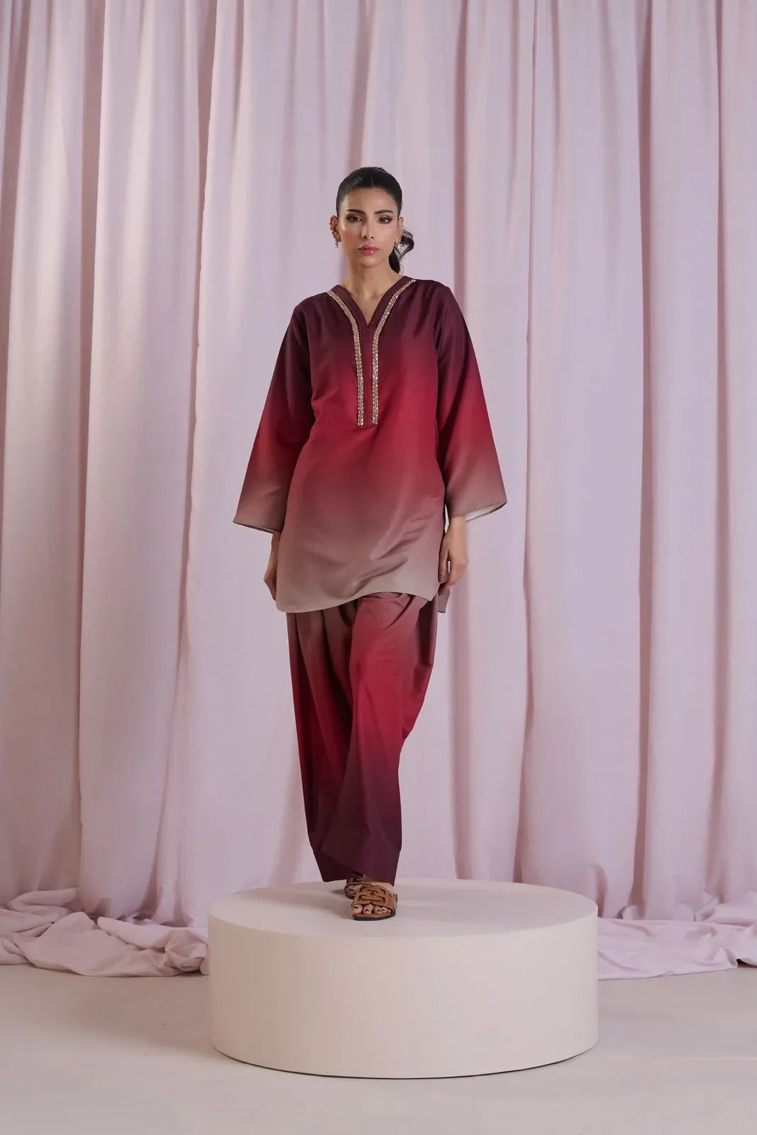 Swiss Monal Lawn 3 Pc Unstitched - Premium Quality Fabric - Kamran Suiting