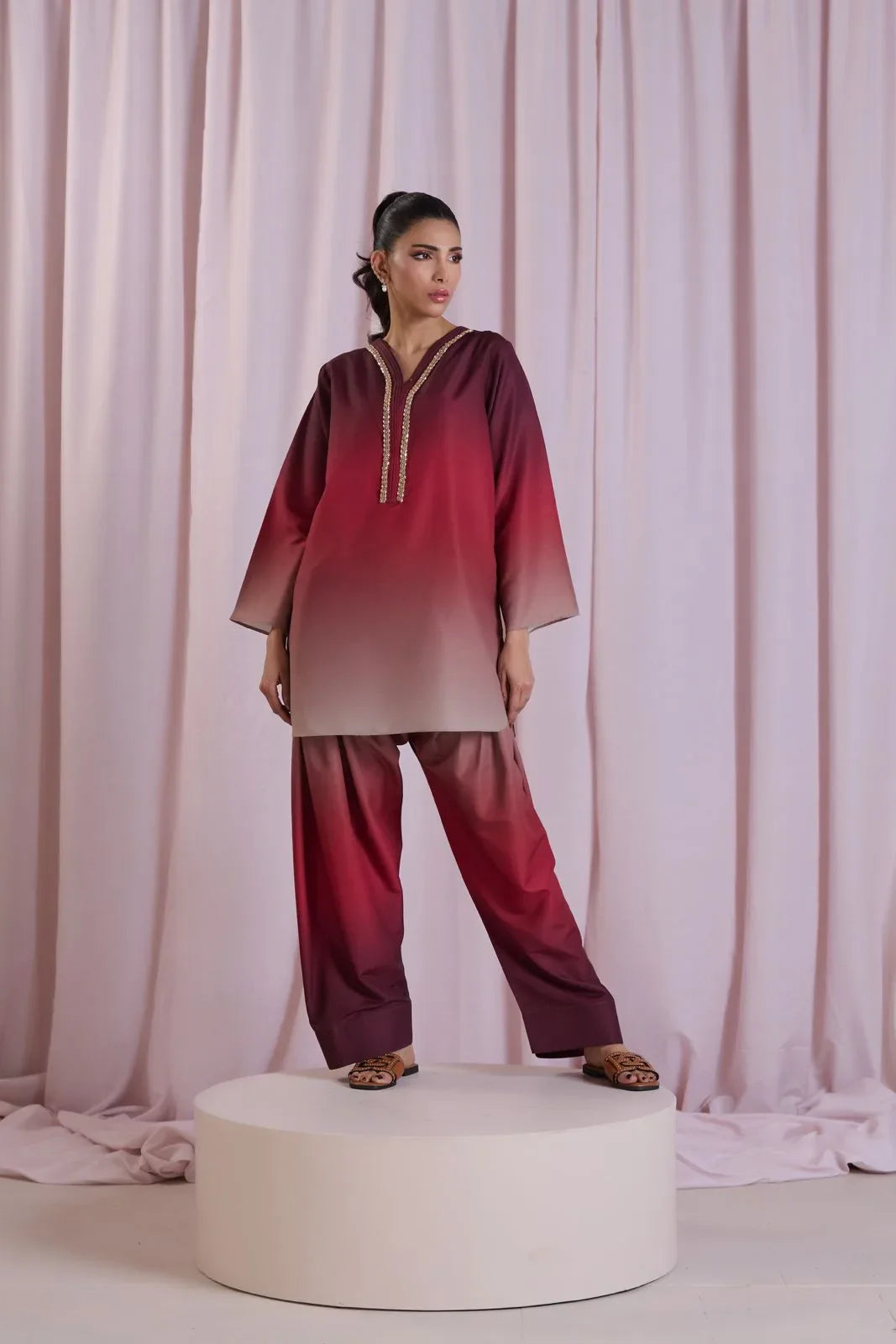 Swiss Monal Lawn 3 Pc Unstitched - Premium Quality Fabric - Kamran Suiting