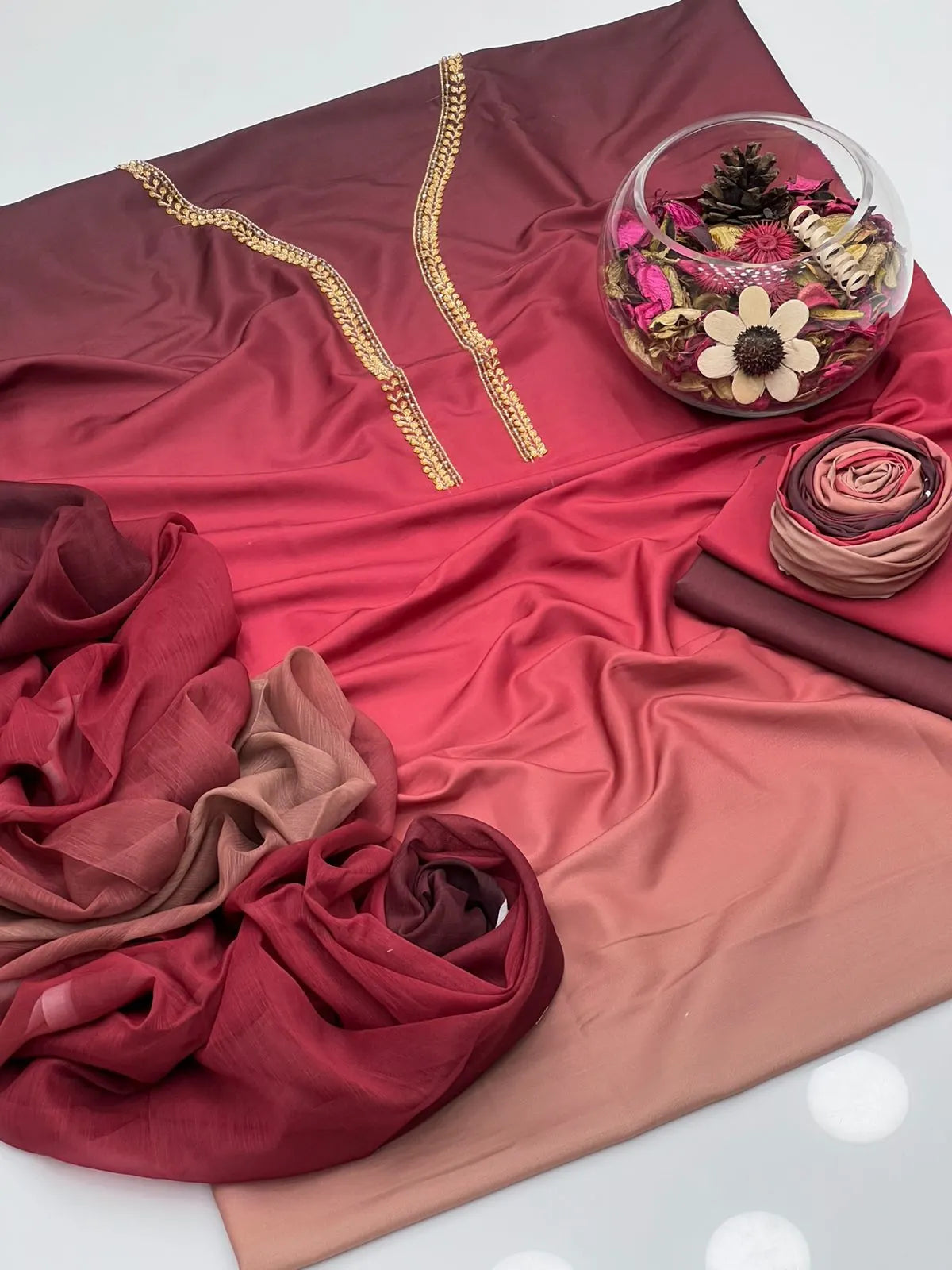 Swiss Monal Lawn 3 Pc Unstitched - Premium Quality Fabric - Kamran Suiting