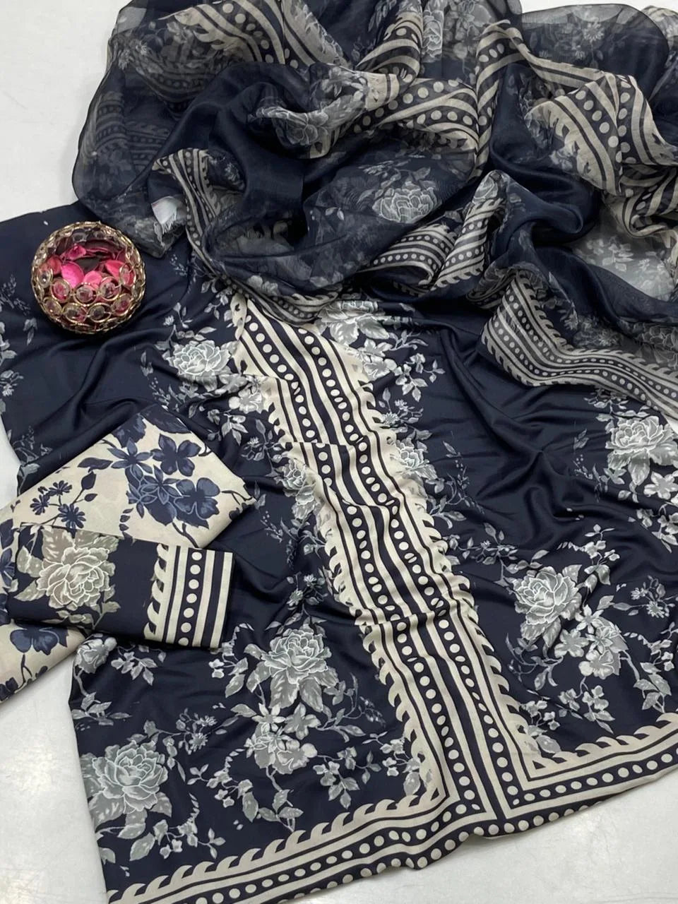 Swiss monal lawn 3pc