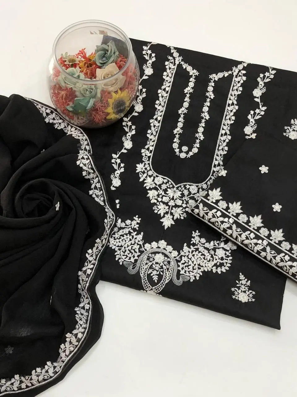 Gtm Lawn unstitched 3pc